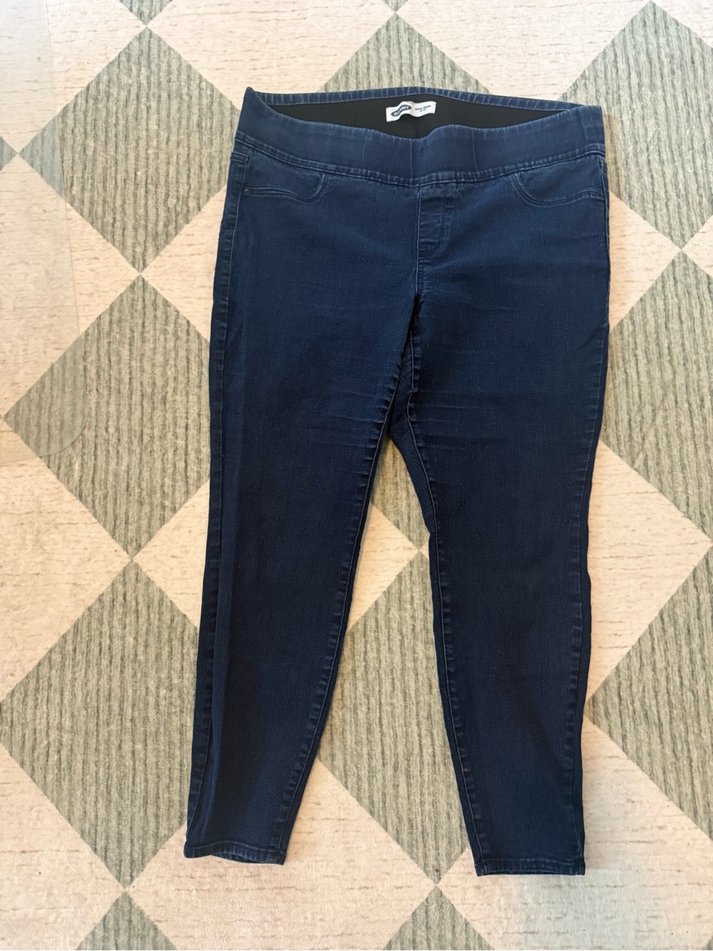 Old Navy Women’s 20 Plus Super Skinny Mid Rise Pull-On Jeans Dark Wash
